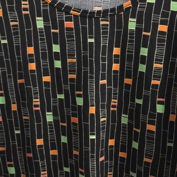 💕BEAUTIFUL BNWT LULAROE XS CLASSIC TOP💕 - Picture 2 of 8